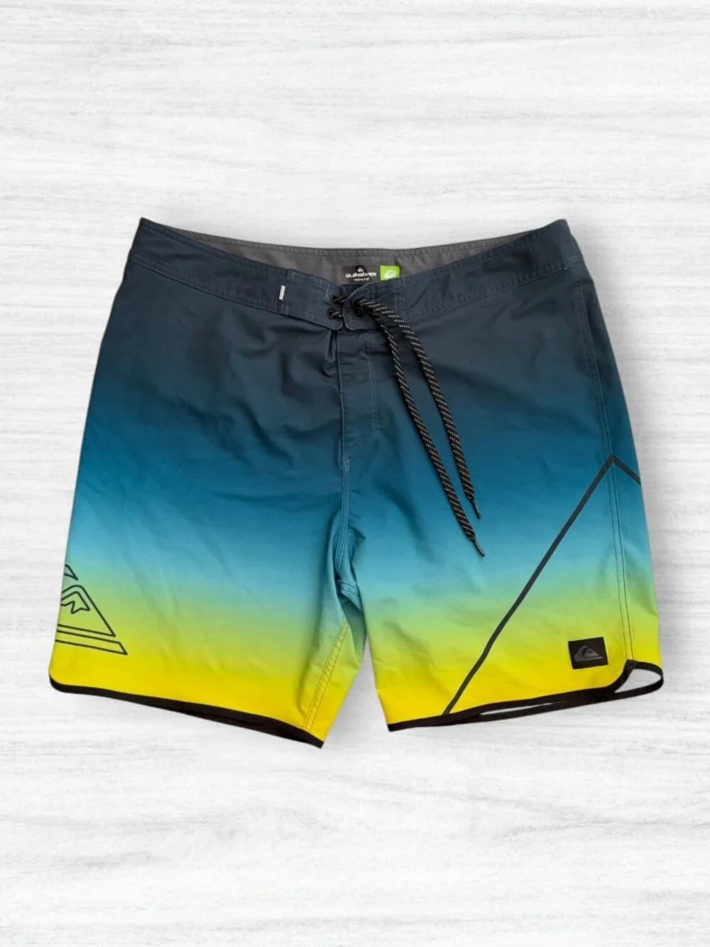 Quiksilver Highline Board Shorts Mens 36 Ombre Surf Swim Beach Trunks Blue Green